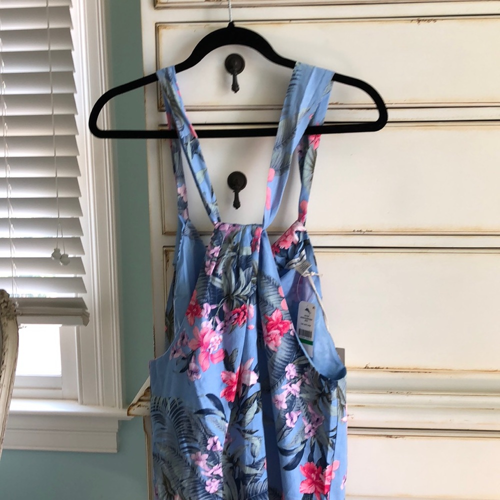 Fun floral summer dress.